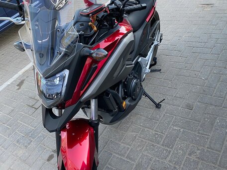 2020 Honda NC 750X, красный, 1150000 рублей, вид 2
