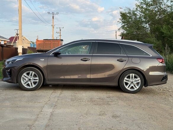 2019 Kia Ceed III, серый, 1700000 рублей - вид 9