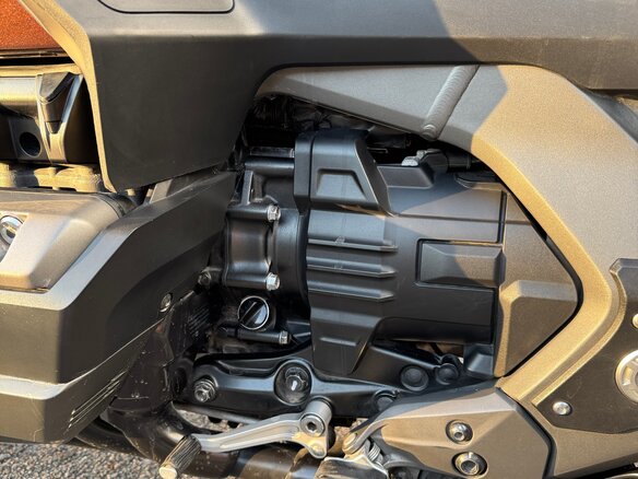 2018 Honda GL 1800 Gold Wing, коричневый, 1840000 рублей - вид 19