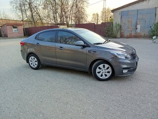 2015 Kia Rio 6-speed III, серый, 1050000 рублей, вид 4