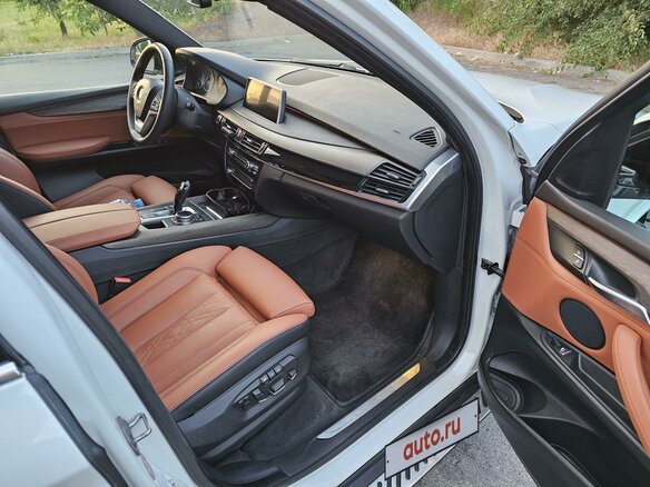 2014 BMW X5 35i III (F15), белый, 3190000 рублей - вид 4