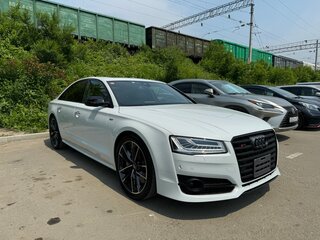 2017 Audi S8 III (D4) Рестайлинг, белый, 10800000 рублей, вид 4