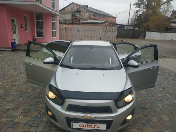 2013 Chevrolet Aveo II, серебристый - вид 3