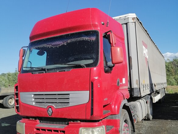 2011 Renault Premium, красный, 4000000 рублей - вид 9