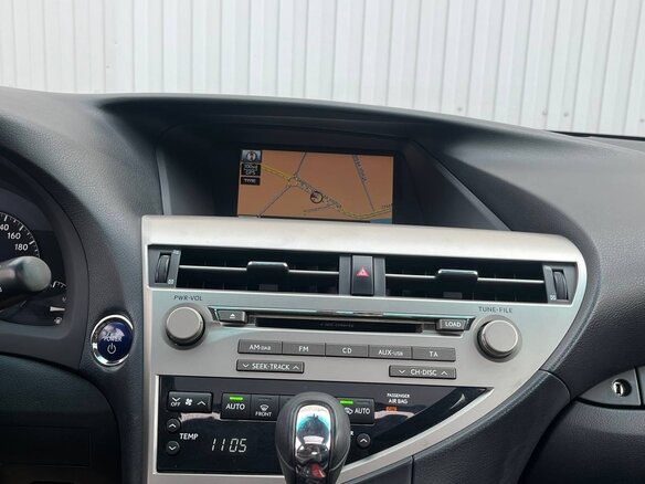 2010 Lexus RX 450h III, белый, 2800000 рублей - вид 21