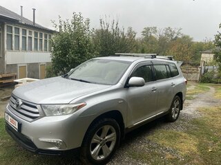 2011 Toyota Highlander II (XU40) Рестайлинг, серебристый, 2700000 рублей, вид 1