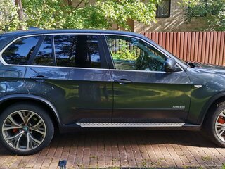 2011 BMW X5 50i II (E70) Рестайлинг, серый, 2000000 рублей, вид 2