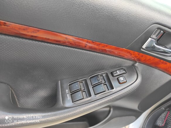 2005 Toyota Avensis II, серебристый - вид 13
