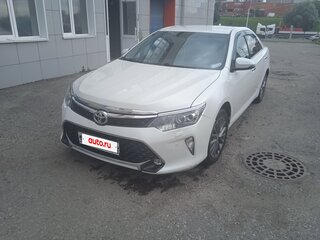 2018 Toyota Camry VII (XV50) Рестайлинг 2, белый, 2000000 рублей, вид 2