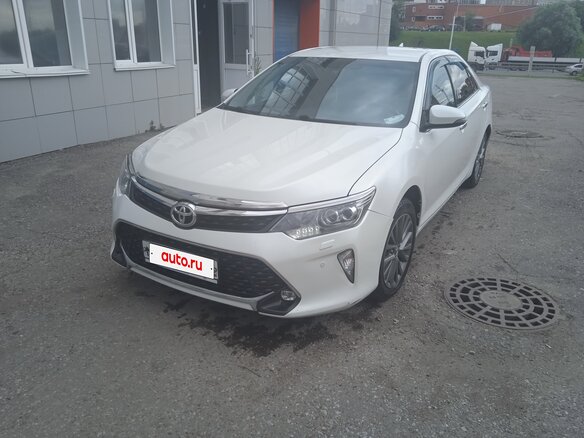 2018 Toyota Camry VII (XV50) Рестайлинг 2, белый, 2000000 рублей - вид 1