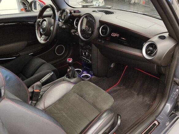 2013 Mini Hatch JCW John Cooper Works GP II (R56) Рестайлинг, серый, 2800000 рублей - вид 2