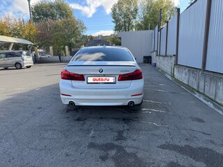 2017 BMW 5 серии 520d VII (G30/G31/G38), белый, 2350000 рублей, вид 5