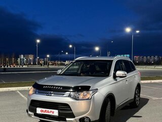 2014 Mitsubishi Outlander III Рестайлинг, серый, 1600000 рублей, вид 1