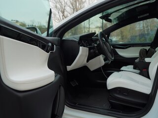2019 Tesla Model X Long Range Plus I, белый, 6100000 рублей, вид 4