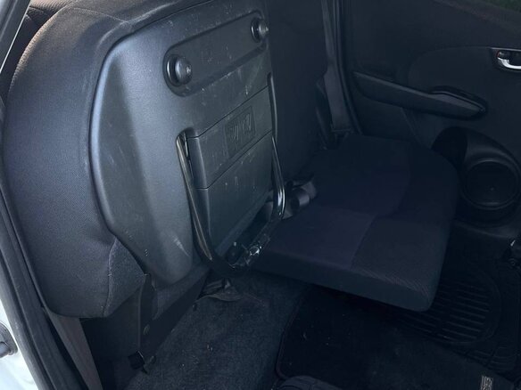2010 Honda Fit Hybrid II, белый - вид 11