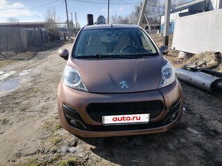 2013 Peugeot 107 I Рестайлинг 2, бежевый, 680000 рублей, вид 2