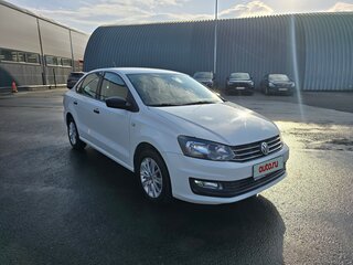 2016 Volkswagen Polo V Рестайлинг, белый, 870000 рублей, вид 3