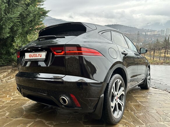 2018 Jaguar E-Pace I, чёрный, 3800000 рублей - вид 3