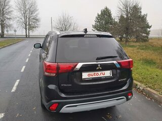 2019 Mitsubishi Outlander III Рестайлинг 3, чёрный, 2050000 рублей, вид 3