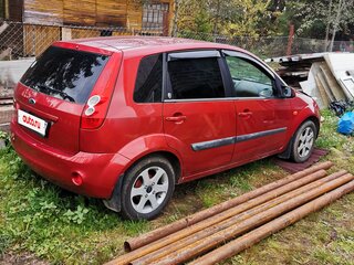 2008 Ford Fiesta Mk5, красный, 385000 рублей, вид 2