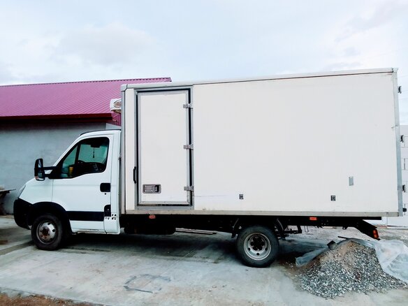 2011 Iveco Daily, белый, 2050000 рублей - вид 2