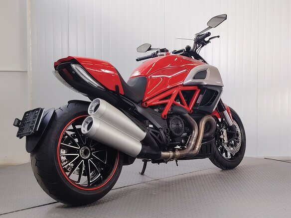 2011 Ducati Diavel, красный, 849000 рублей - вид 7