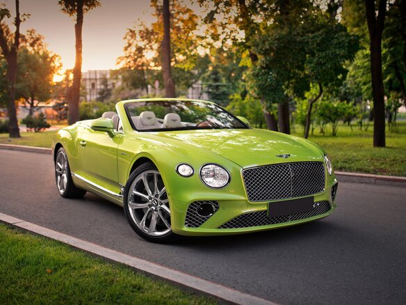 2023 Bentley Continental GT III, зелёный - вид 3