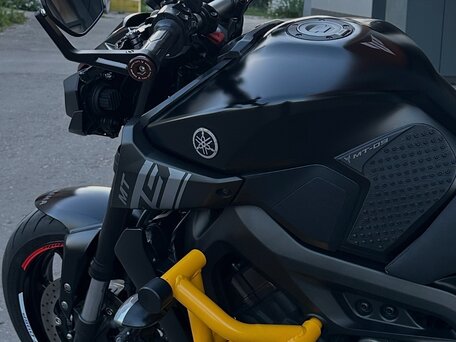 2017 Yamaha MT-09 (FZ-09), чёрный, 820000 рублей, вид 5