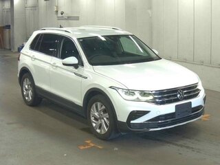 2022 Volkswagen Tiguan II Рестайлинг, белый, 2349000 рублей, вид 1