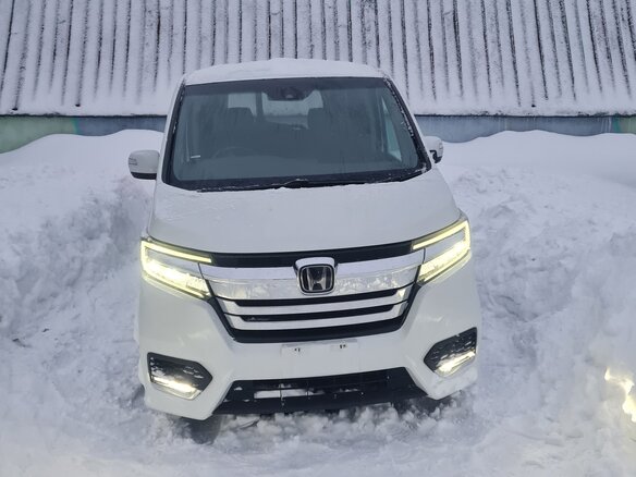 2018 Honda Stepwgn V Рестайлинг, белый, 2600000 рублей - вид 8