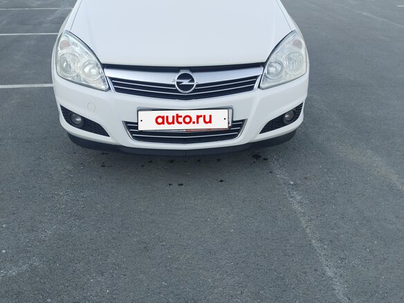 2014 Opel Astra H Рестайлинг, белый, 950000 рублей