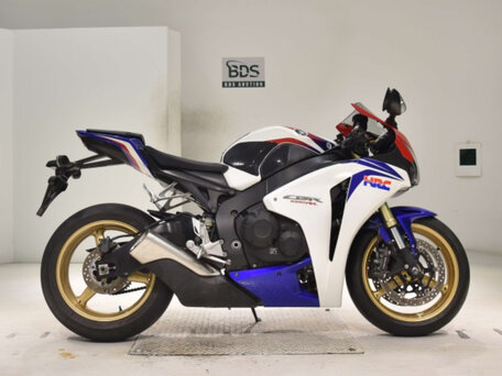 2008 Honda CBR 1000 RR/RA Fireblade, белый, 472000 рублей, вид 4