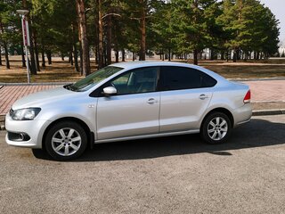 2013 Volkswagen Polo V, серебристый, 1100000 рублей, вид 3