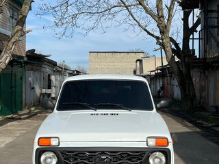 2018 Lada (ВАЗ) 2121 (4x4) Urban I Рестайлинг, белый, 450000 рублей, вид 3