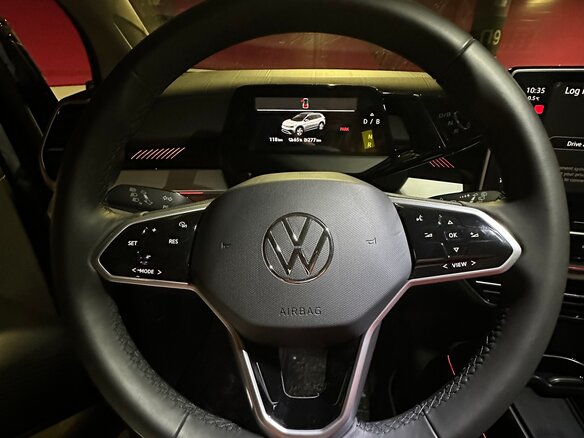 2022 Volkswagen ID.6 Crozz, синий, 3800000 рублей - вид 9