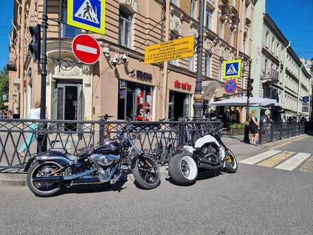 2021 Harley-Davidson V-Rod, белый, 3800000 рублей, вид 2