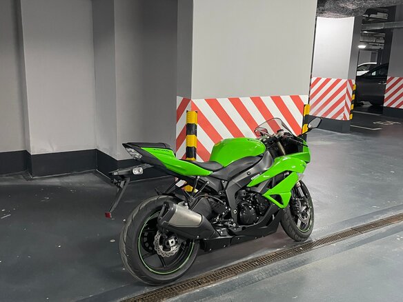 2010 Kawasaki ZX-6R Ninja, зелёный, 850000 рублей - вид 4