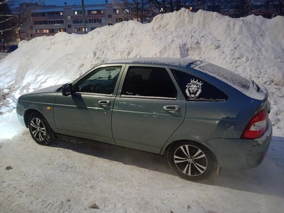 2010 Lada (ВАЗ) Priora I, зелёный, 300000 рублей - вид 2