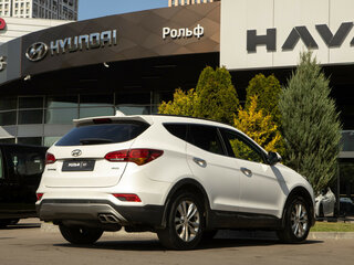 2017 Hyundai Santa Fe III Рестайлинг, белый, 1903000 рублей, вид 4