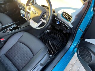 2017 Toyota Prius PHV ZVW52 IV (XW50), синий, 2050000 рублей, вид 5