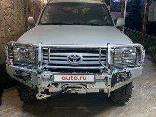 2005 Toyota Land Cruiser 105 100 Series Рестайлинг 1, серебристый, 2500000 рублей, вид 4