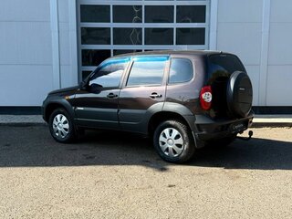 2011 Chevrolet Niva I Рестайлинг, коричневый, 400000 рублей, вид 3