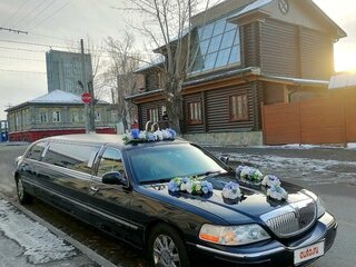 2003 Lincoln Town Car III Рестайлинг, чёрный, 900000 рублей, вид 1