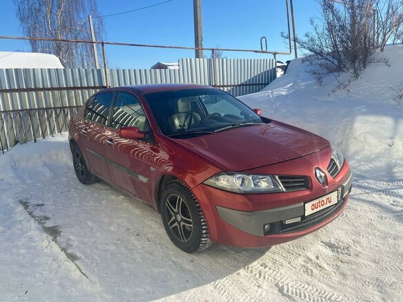 2006 Renault Megane II Рестайлинг, красный, 500000 рублей - вид 5