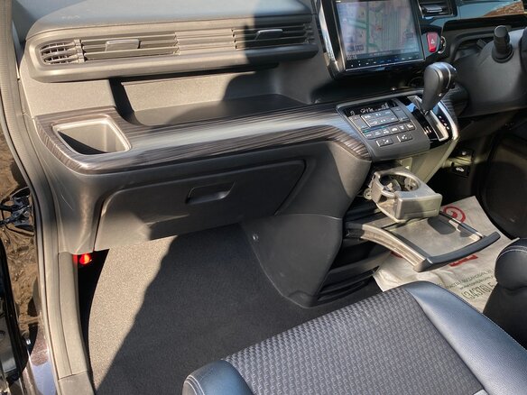 2016 Honda Stepwgn Spada V, чёрный, 2250000 рублей - вид 20