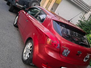 2008 Kia Ceed I, красный, 500000 рублей, вид 2