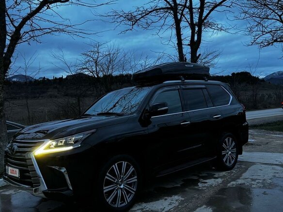 2015 Lexus LX 570 III Рестайлинг 2, чёрный, 8500000 рублей - вид 3