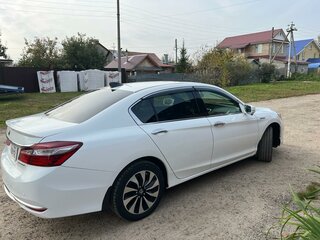 2016 Honda Accord IX Рестайлинг, белый, 1900000 рублей, вид 3