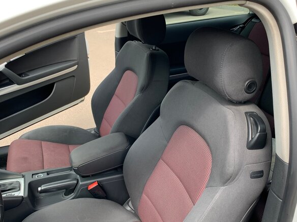 2010 Audi A3 II (8P) Рестайлинг 2, белый, 1000000 рублей - вид 6