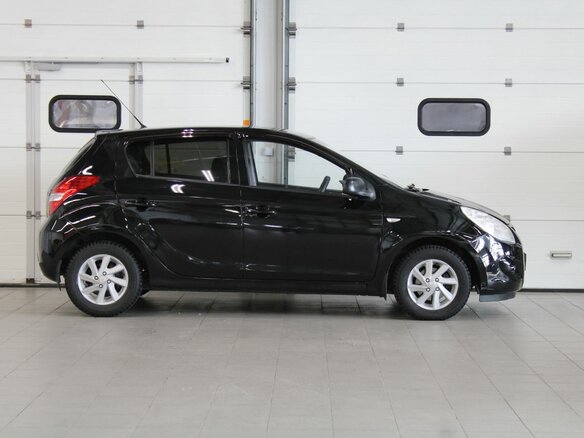 2009 Hyundai i20 I, чёрный - вид 3